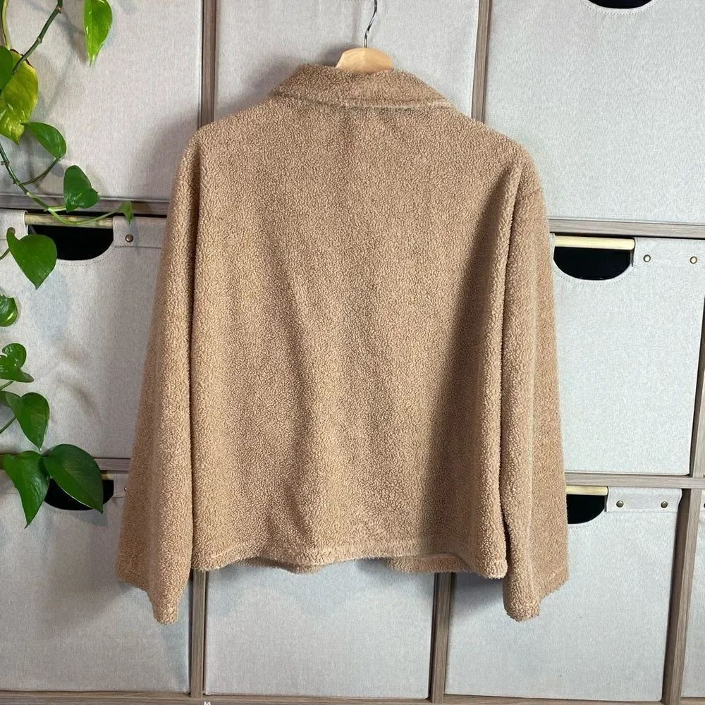Tan teddy Shacket   - Picture 3 of 3